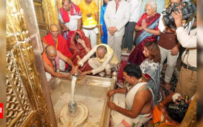 Mauritius PM prays at KV Temple for prosperity of his nation, public welfare | Varanasi News