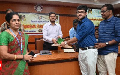 PG NEET 2025 Coimbatore district topper felicitated | Coimbatore News