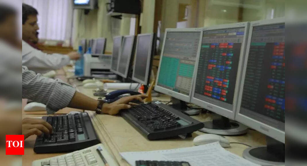 Consolidation phase: Gujarat’s small stockbrokers turn to biggies | Ahmedabad News