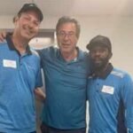 Two Amazon delivery drivers carried an 85-year-old Kentucky woman’s printer inside; minutes later she stopped breathing and they performed CPR that helped save her life