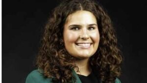Meet Dani McTague, the 16-year-old who turned a childhood art project into a lifeline for children in hospitals, delivering over 3,700 art bags