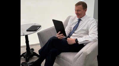 8.5 hours of sleep, 3 hours of reading, 15-minute afternoon nap: United Airlines CEO Scott Kirby shares his daily routine